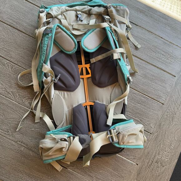 Sierra Designs Women’s Jubilee 50 Backpack in Ocean - Picture 5 of 10